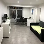 Heni Apartment Apartment