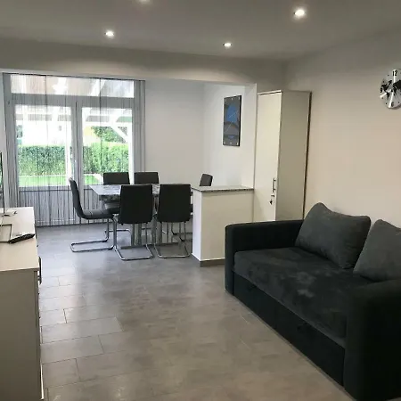 Apartment Komoheni 2 *